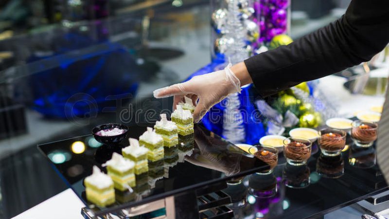 在享受团购优势的同时，选择合适的团购产品至关重要。以下是一些注意事项：